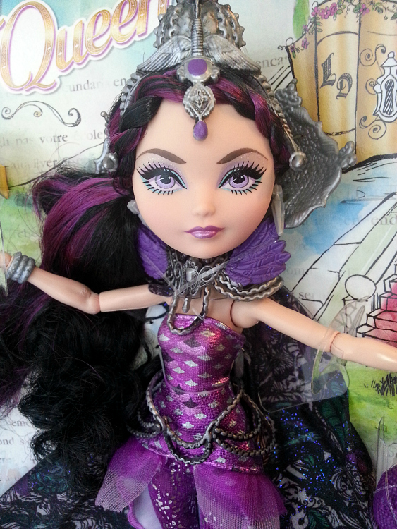 Never Grow Up: A Mom's Guide to Dolls and More: Ever After High Raven Queen  Review